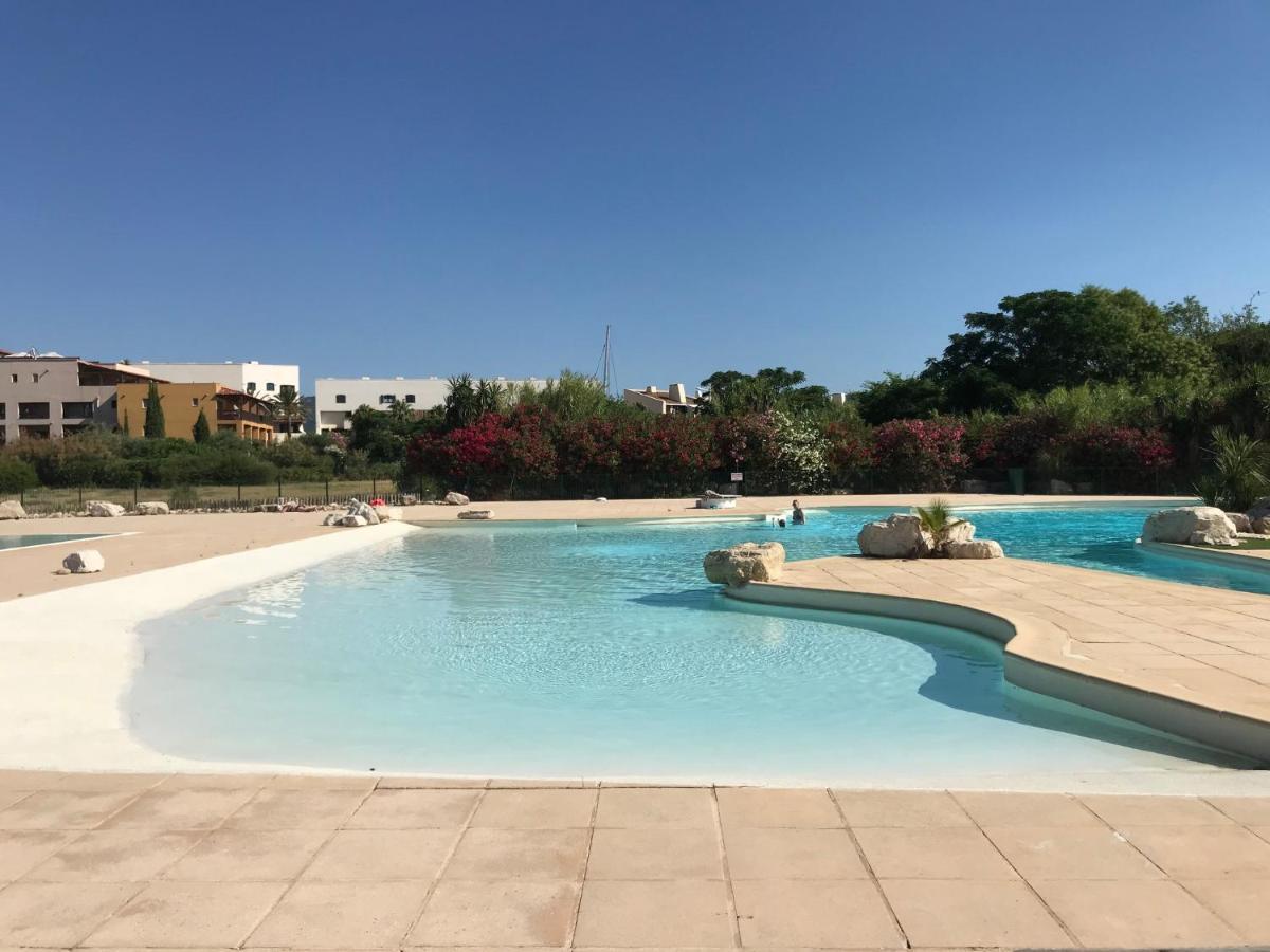 C-FORTY - piscine - plage Gassin Extérieur photo